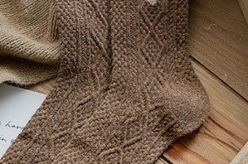 Heart And Diamond Pattern Tube Socks In Brown - Picture 3 of 7